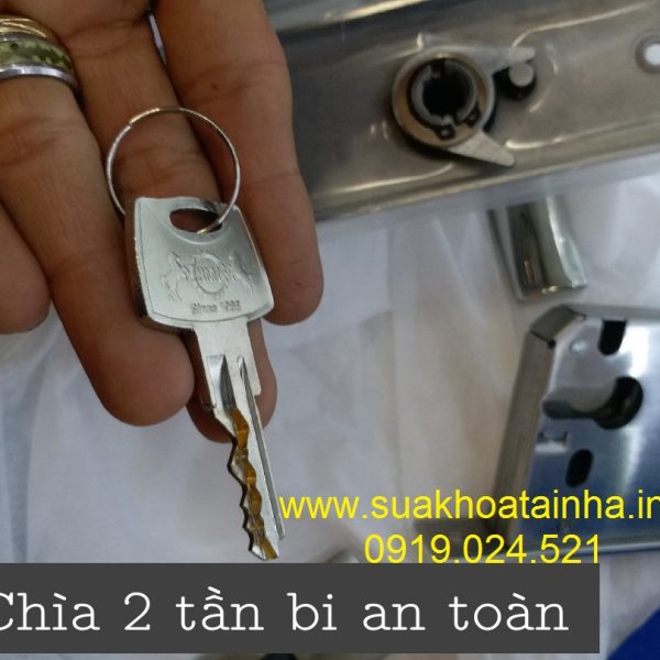 chìa khóa ổ tay gạt Thái Lan